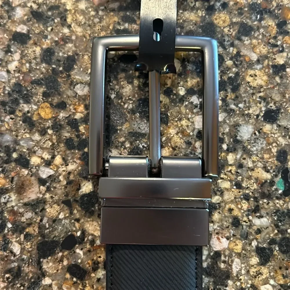 NEW London Fog Men's Reversible Black and Brown Belt